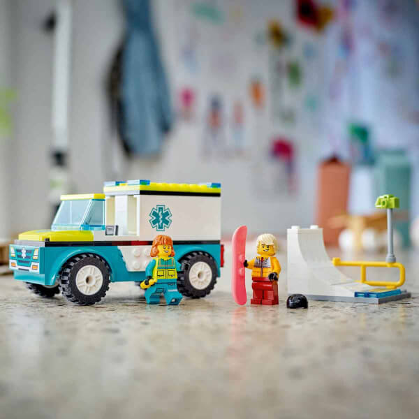 LEGO® City Acil Ambulansı ve Snowboardcu 60403 - 4 Yaş ve Üzeri İçin Minifigür İçeren Yaratıcı Oyuncak Yapım Seti (79 Parça)