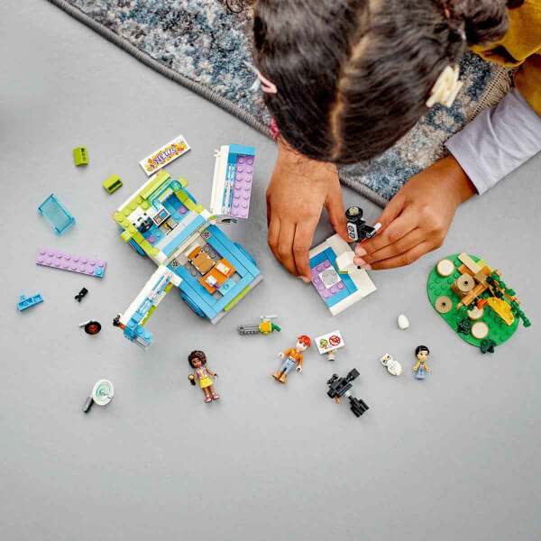 LEGO Friends Canlı Yayın Aracı 41749 - 6 Yaş ve Üzeri Çocukların Haber Yayını Oyunları Oynaması için Aksesuarlar İçeren Yaratıcı Oyuncak Yapım Seti (446 Parça)