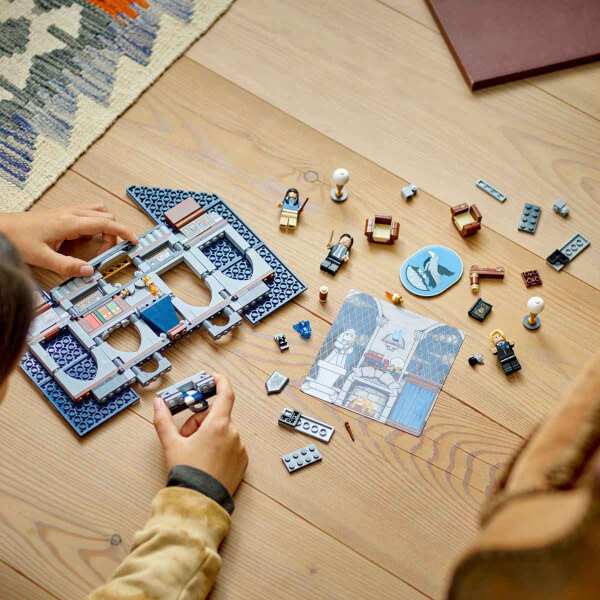 LEGO Harry Potter Ravenclaw Binası Bayrağı 76411