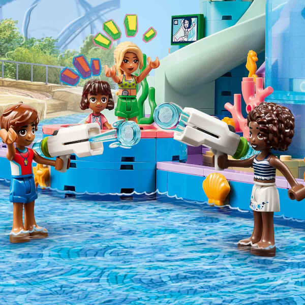 LEGO Friends Heartlake City Su Parkı 42630 - 8 Yaş ve Üzeri Çocuklar için Leo, Aliya ve Sara Minifigürü İçeren Yaratıcı Oyuncak Yapım Seti (814 Parça)