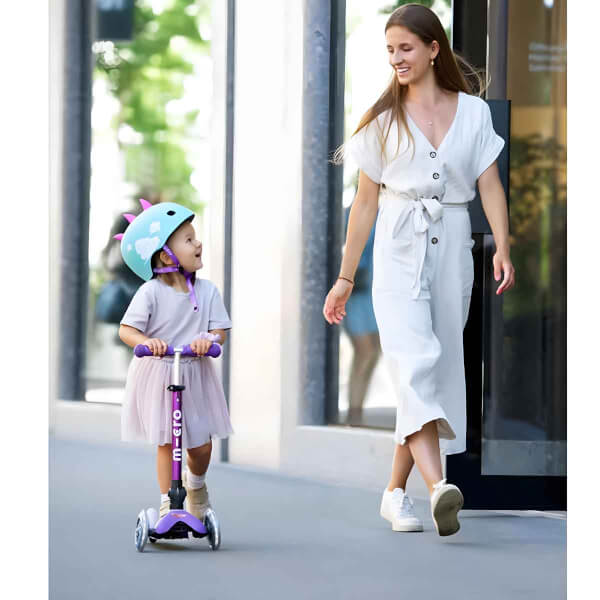 Micro Mini Deluxe 3 Tekerlekli Katlanabilir Işıklı Mor Scooter