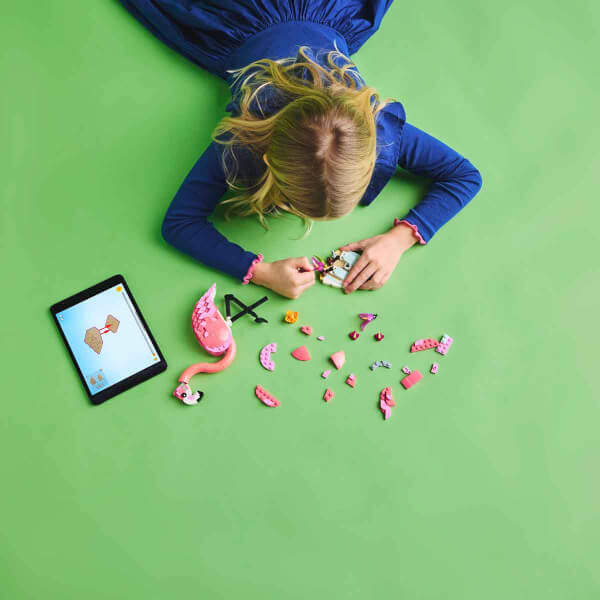 LEGO Creator 3’ü 1 Arada Vahşi Hayvanlar: Pembe Flamingo 31170 - 8 Yaş ve Üzeri Çocuklar için Kakadu Papağanı veya Aksolotl’a Dönüşebilen Yaratıcı Oyuncak Yapım Seti (288)