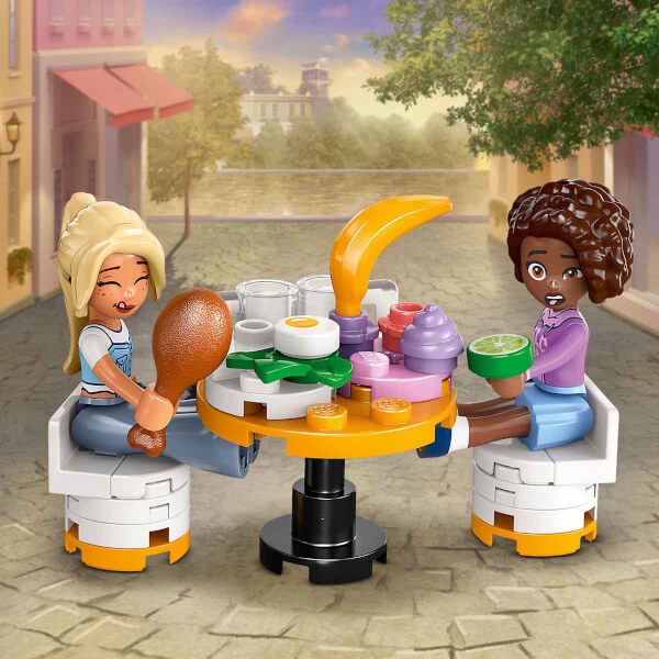 LEGO Friends Restoran ve Aşçılık Okulu 42655 - 8 Yaş ve Üzeri Çocuklar için Mini Bebek İçeren Yaratıcı Oyuncak Yapım Seti (896 Parça)