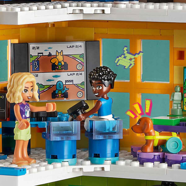 LEGO Friends Heartlake City Toplum Merkezi 41748