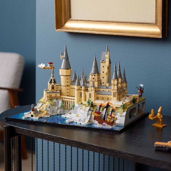 LEGO Harry Potter Hogwarts Şatosu ve Bahçesi 76419