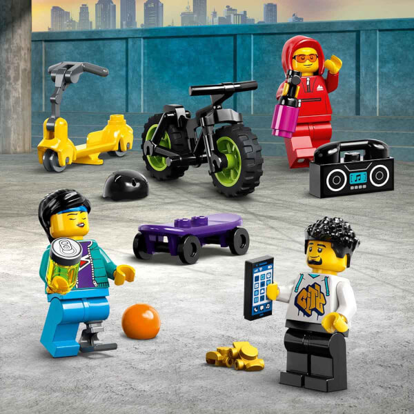  LEGO City Sokak Kaykay Parkı 60364 - 6 Yaş ve Üzeri Paten Meraklısı Çocuklar için Yaratıcı Oyuncak Yapım Seti (454 Parça)