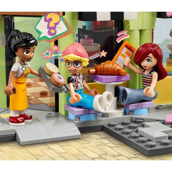 LEGO Friends Heartlake City Kafe’si 42618 - 6 Yaş ve Üzeri Çocuklar Pastane Oyuncağı İçeren Yaratıcı Oyuncak Yapım Seti (426 Parça)