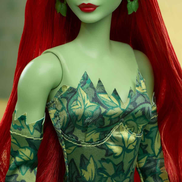 Barbie Signature Batman 85th Poison Ivy Bebeği HRM51