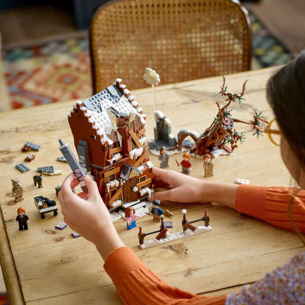 LEGO Harry Potter Bağıran Baraka ve Şamarcı Söğüt 76407