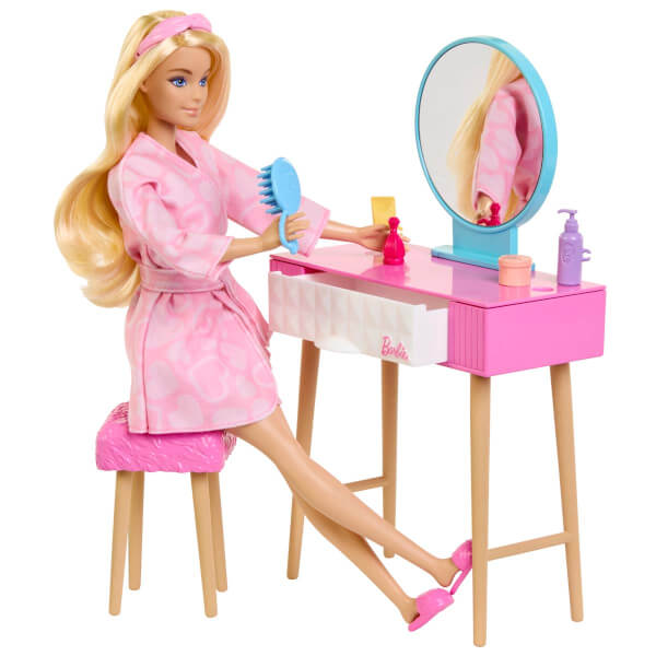 Barbie'nin Yatak Odası Oyun Seti HPT55