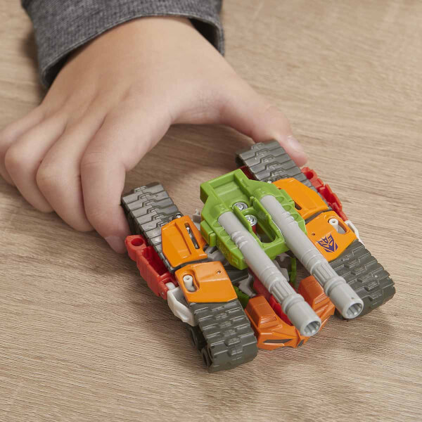 Transformers Cyberverse Tek Adımda Dönüşen Figür E3522