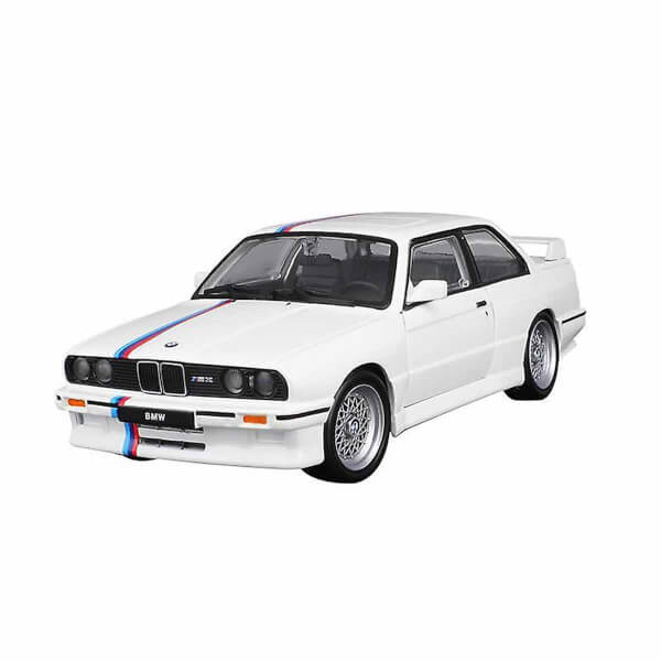 1:24 BMW M3 1988 Model Araba