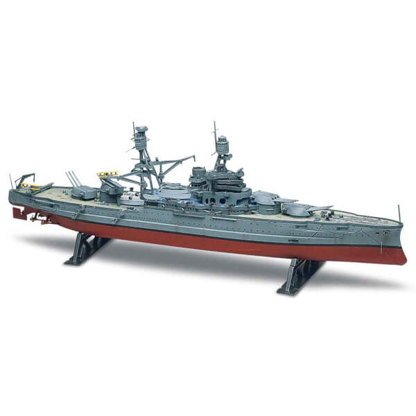 Revell 1:426 USS Arizona Battleship VSG10302