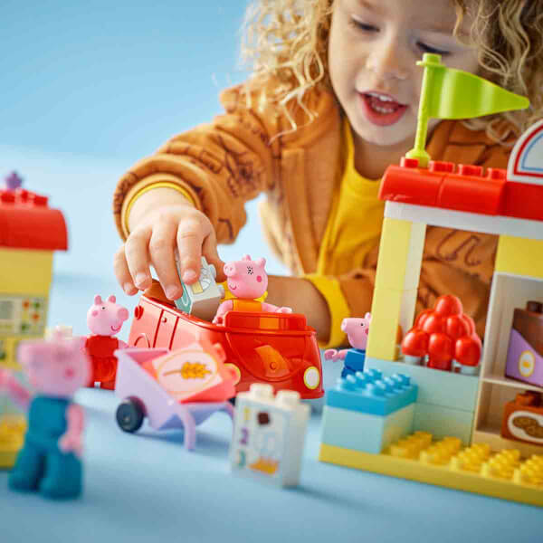 LEGO DUPLO Peppa Pig Süpermarket 10434 - 2 Yaş ve Üzeri Çocuklar için Peppa Pig Minifigürü İçeren Eğitici Oyuncak Yapım Seti (70 Parça)