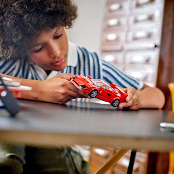 LEGO Speed Champions Ferrari F40 Süper Araba 76934 – 9 Yaş Ve Üzeri Çocuklar İçin İnşa Edilebilen Oyuncak Araç Modeli Yapım Seti (318 Parça)