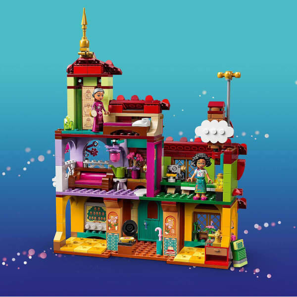 LEGO® ǀ Disney Madrigal Evi 43202 Yapım Seti; Yapım Oyuncaklarını ve Evcilik Oynamayı Seven Çocuklar için Harika bir Oyuncak (587 Parça)