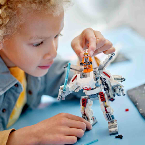 LEGO Star Wars Luke Skywalker X-Wing Robotu 75390 - 6 Yaş ve Üzeri Çocuklar için İnşa Edilebilen Koleksiyonluk Yaratıcı Oyuncak Yapım Seti (195 Parça)