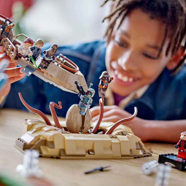 LEGO Star Wars: Jedi’ın Dönüşü Çöl Skiff’i ve Sarlacc Çukuru 75396 - 9 Yaş ve Üzeri Star Wars Sevenler İçin Oyuncak Araç Yapım Seti (558 Parça)