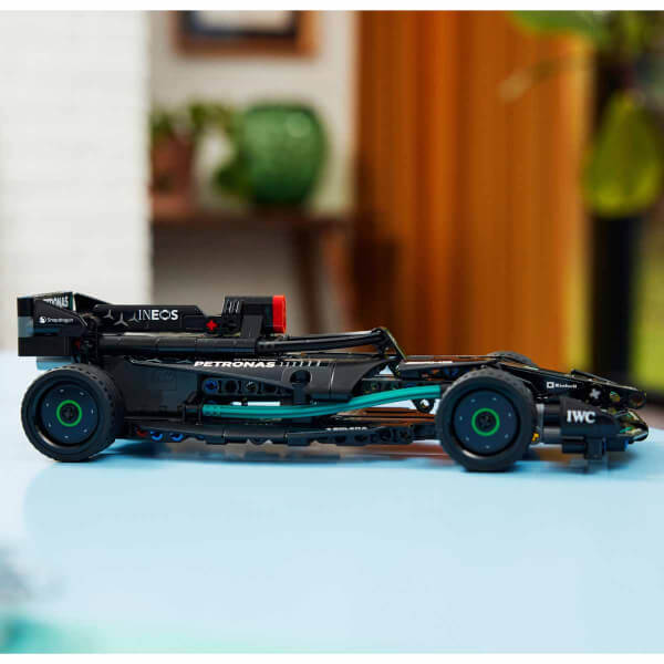 LEGO Technic Mercedes-AMG F1 W14 E Performance Pull-Back 42165 - 7 Yaş ve Üzeri Çocuklar için Koleksiyonluk Yaratıcı Yarış Arabası Model Yapım Seti (240 Parça)