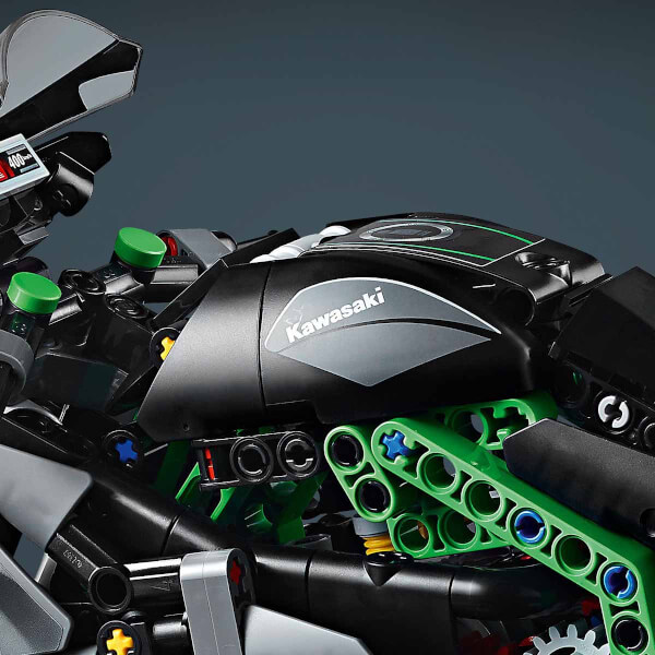LEGO Technic Kawasaki Ninja H2R Motosiklet 42170 - 10 Yaş ve Üzeri Çocuklar için Koleksiyonluk Yaratıcı Oyuncak Model Yapım Seti (643 Parça)