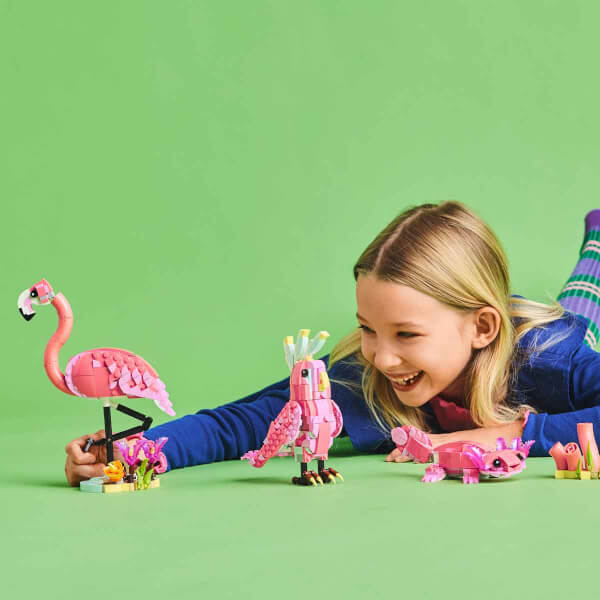 LEGO Creator 3’ü 1 Arada Vahşi Hayvanlar: Pembe Flamingo 31170 - 8 Yaş ve Üzeri Çocuklar için Kakadu Papağanı veya Aksolotl’a Dönüşebilen Yaratıcı Oyuncak Yapım Seti (288)