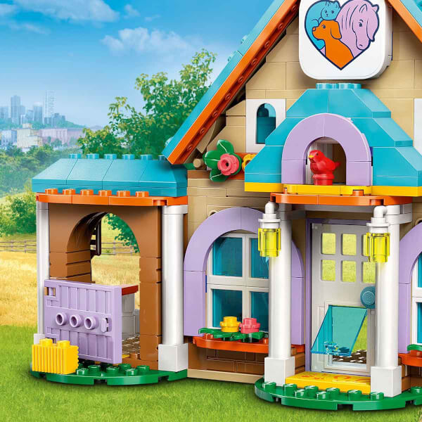 LEGO Friends At ve Evcil Hayvan Veteriner Kliniği 42651 - 7 Yaş ve Üzeri Çocuklar için Mini Bebek, At ve Köpek Minifigürü İçeren Yaratıcı Oyuncak Yapım Seti (428 Parça)