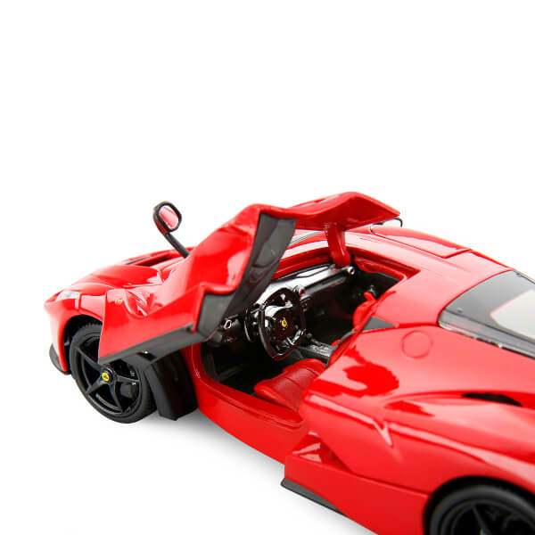 1:18 Ferrari Laferrari Araba