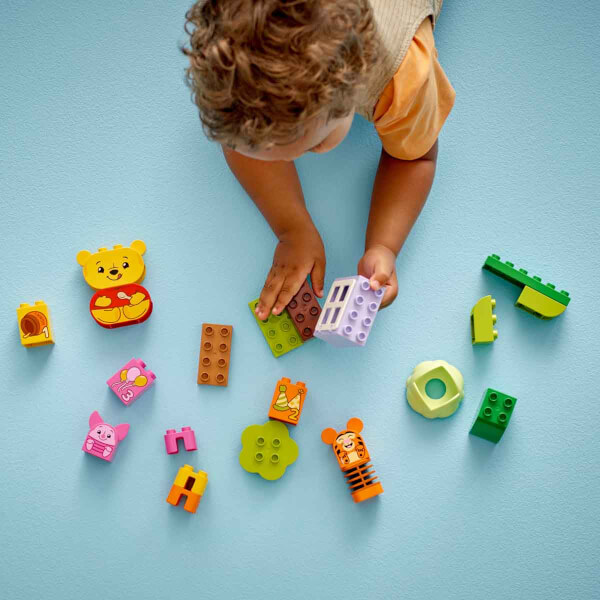 LEGO DUPLO Disney Ayı Winnie’nin Doğum Günü Partisi 10457 - 1,5 Yaş ve Üzeri Çocuklar için Eğitici Oyuncak Yapım Seti (22 Parça)