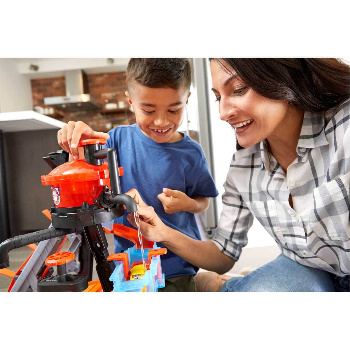 undefined - 00758_Hot_Wheels_Renk_Degistiren_Arabalar_Timsah_Oyun_Se.jpg