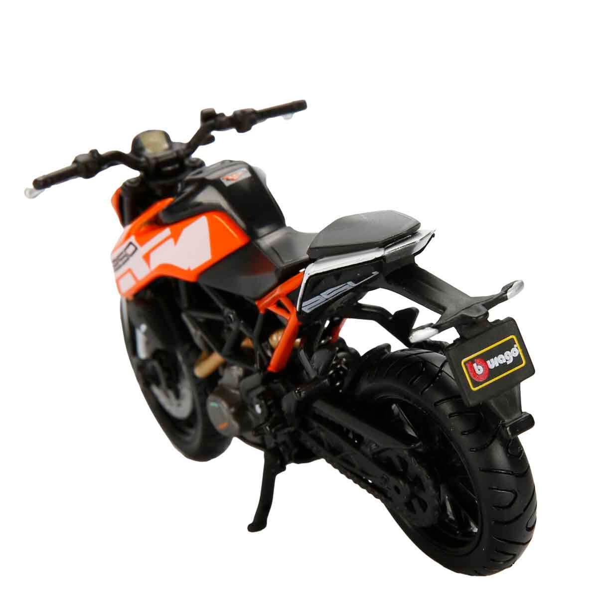 undefined - 00b79_1:18_Ducati_Motor.jpg
