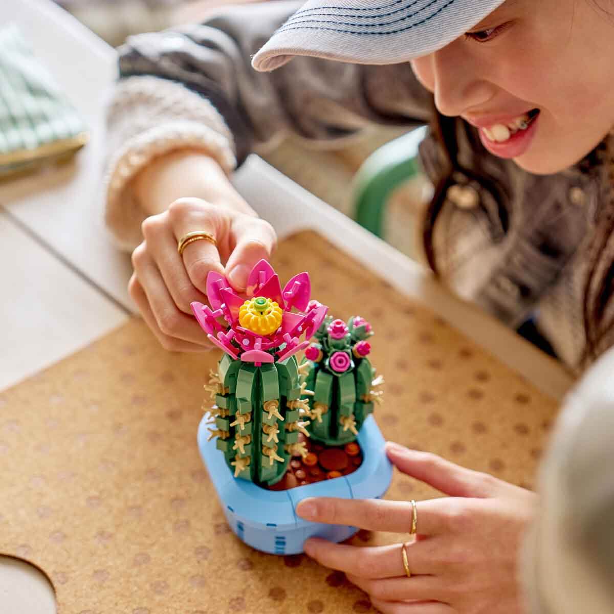 undefined - 02766_LEGO_Botanicals_Cicekli_Kaktus_11509_.jpg