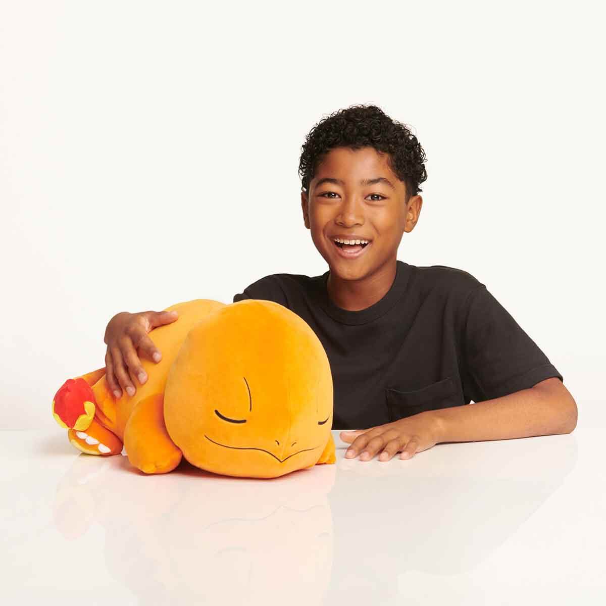 undefined - 02f1e_Pokemon_Uyuyan_Charmander_Pelus_46_cm.jpg