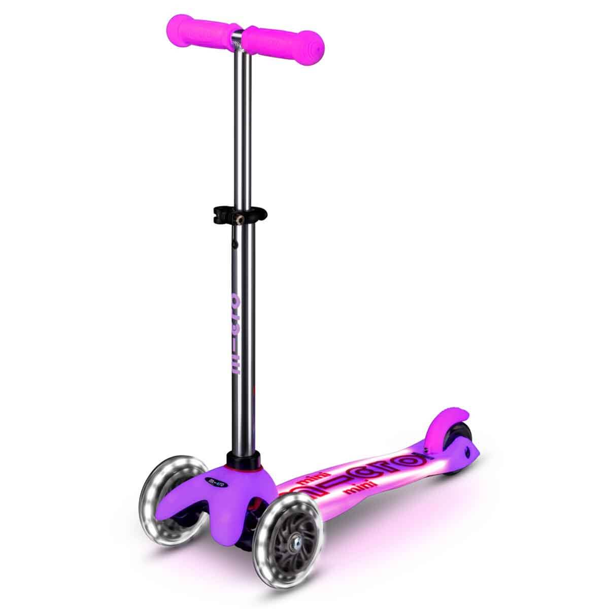 undefined - 03c78_Micro_Mini_Deluxe_3_Tekerlekli_Isikli_Pembe_Scoote.jpg