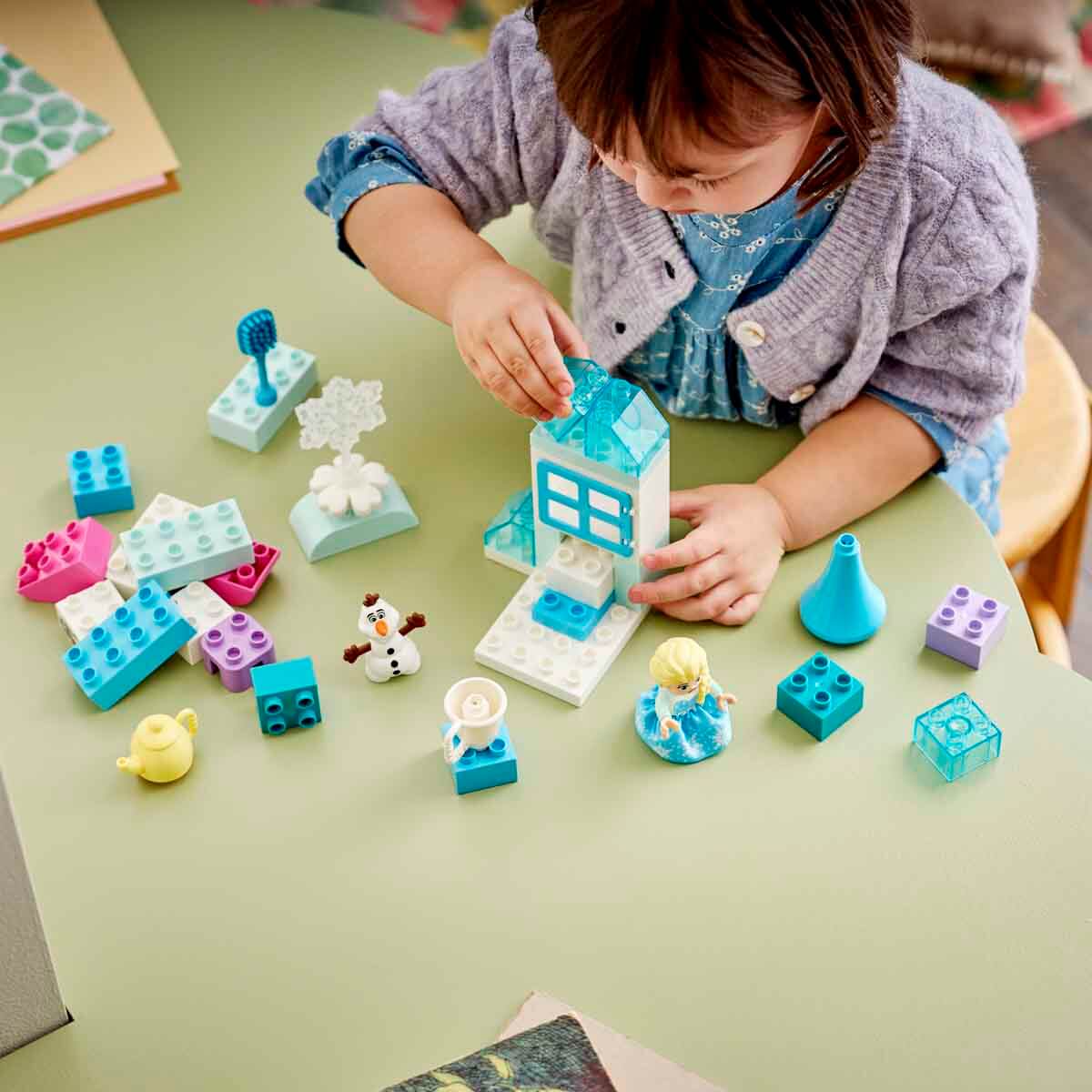 undefined - 041a1_LEGO_DUPLO__Disney_Elsa_ve_Olaf_ile_Karlar_Ulkesi_.jpg