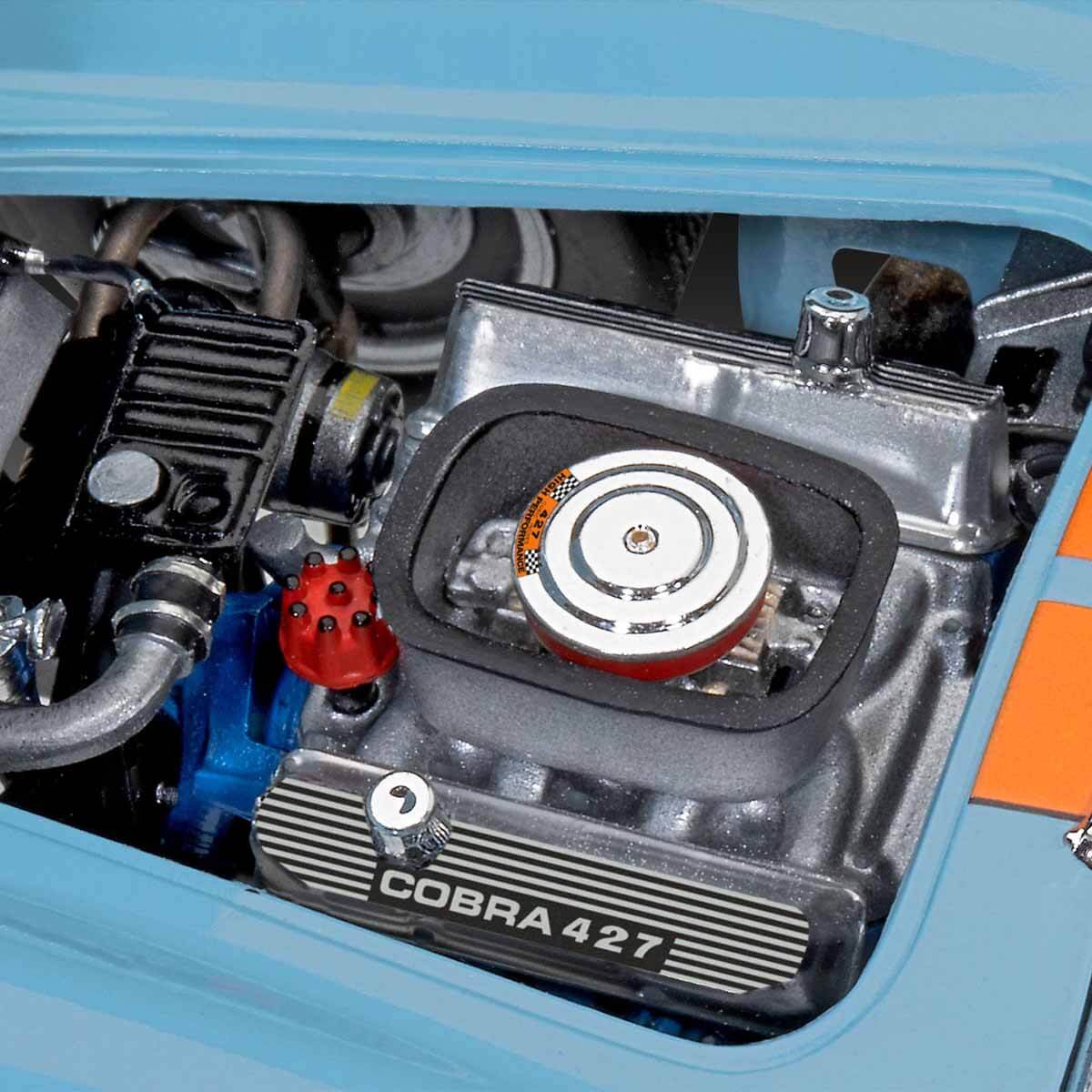 undefined - 04762_Revell_124_65_Shelby_Cobra_427_VBA67708.jpg