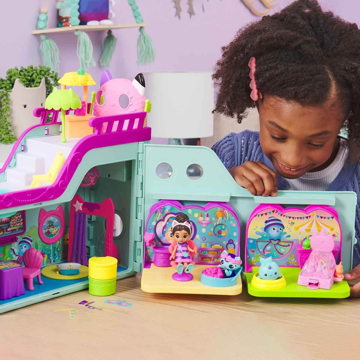 undefined - 0544d_Gabbys_Dollhouse_Isikli_Gabbynin_Arkadaslik_Gemisi.jpg
