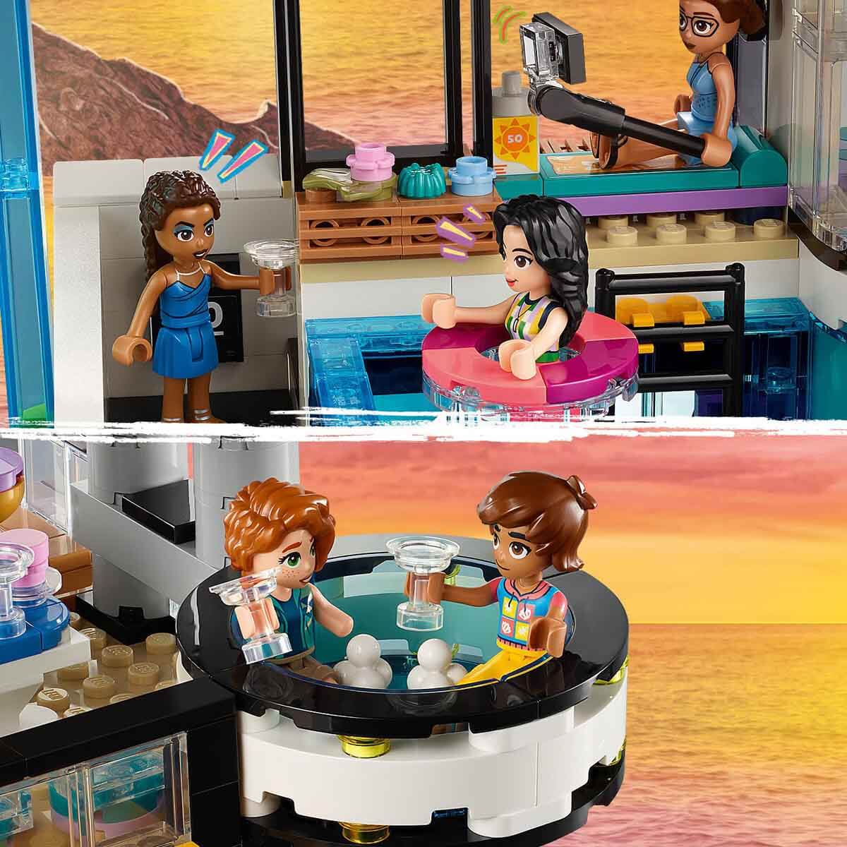 undefined - 06686_LEGO_Friends_Andreanin_Modern_Kosku_42639_.jpg