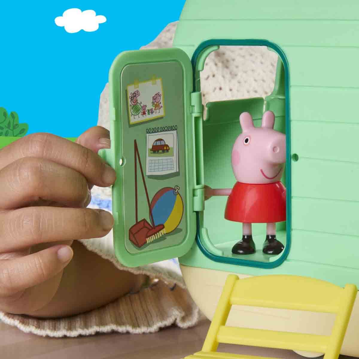 undefined - 07018_Peppa_Pig_Three_Little_Piggies_Karavan_Oyun_Seti.jpg