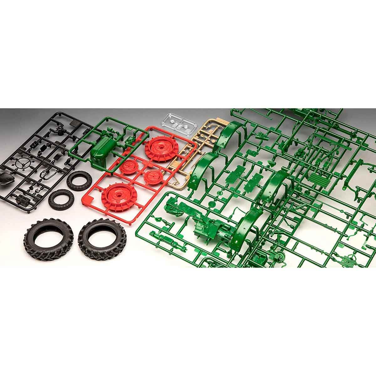 undefined - 08f91_Revell:_1_24_Deutz_D30_VBA67821.jpg
