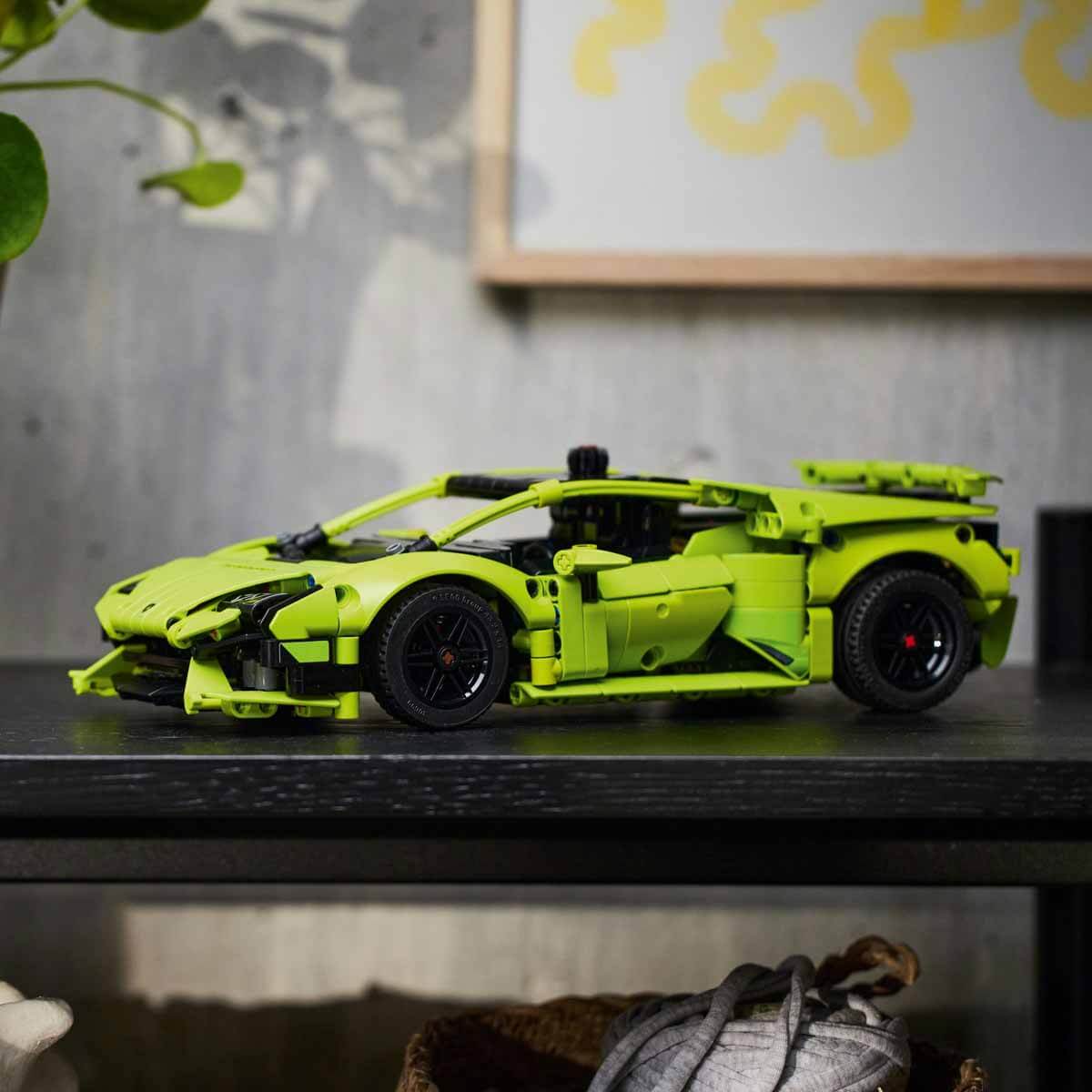 undefined - 0a243_LEGO_Technic_Lamborghini_Huracan_Tecnica_42161.jpg