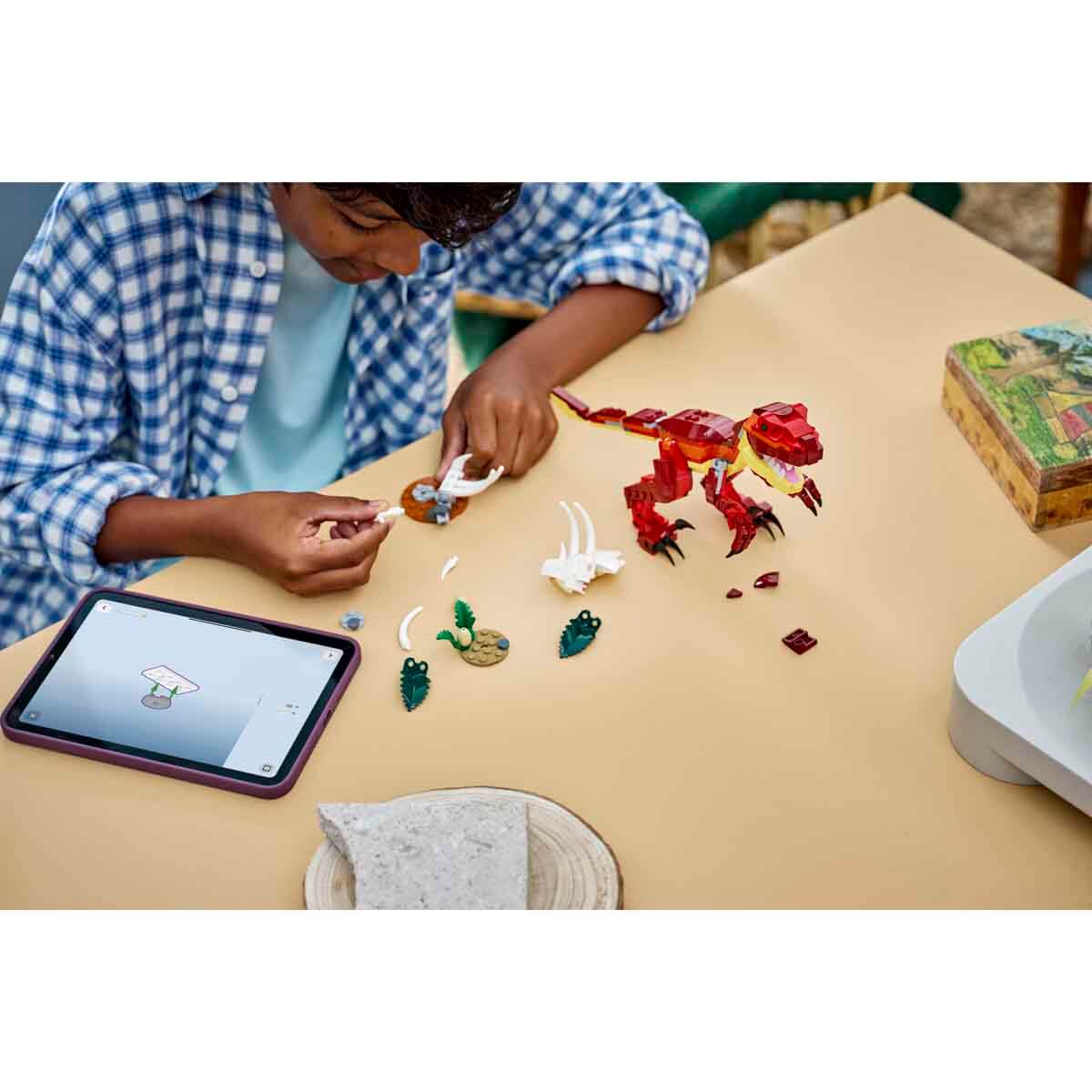 undefined - 0b936_LEGO_Creator_3u_1_Arada_Vahsi_Dinozor_31379_.jpg