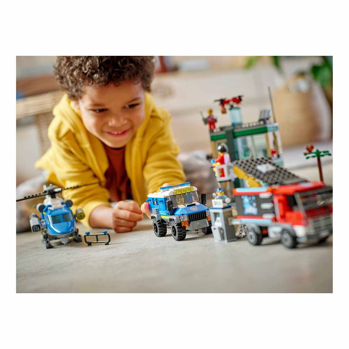 undefined - 0da3b_LEGO_City_Bankada_Polis_Takibi_60317.jpg