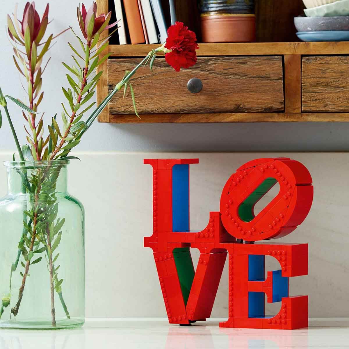 undefined - 0df59_LEGO_Art_LOVE_31214.jpg