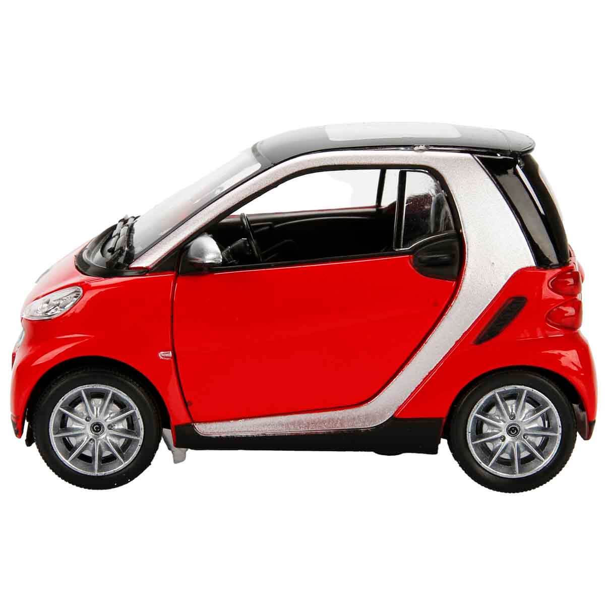 undefined - 0e4e7_1:24_Smart_Fortwo_Model_Araba_.jpg