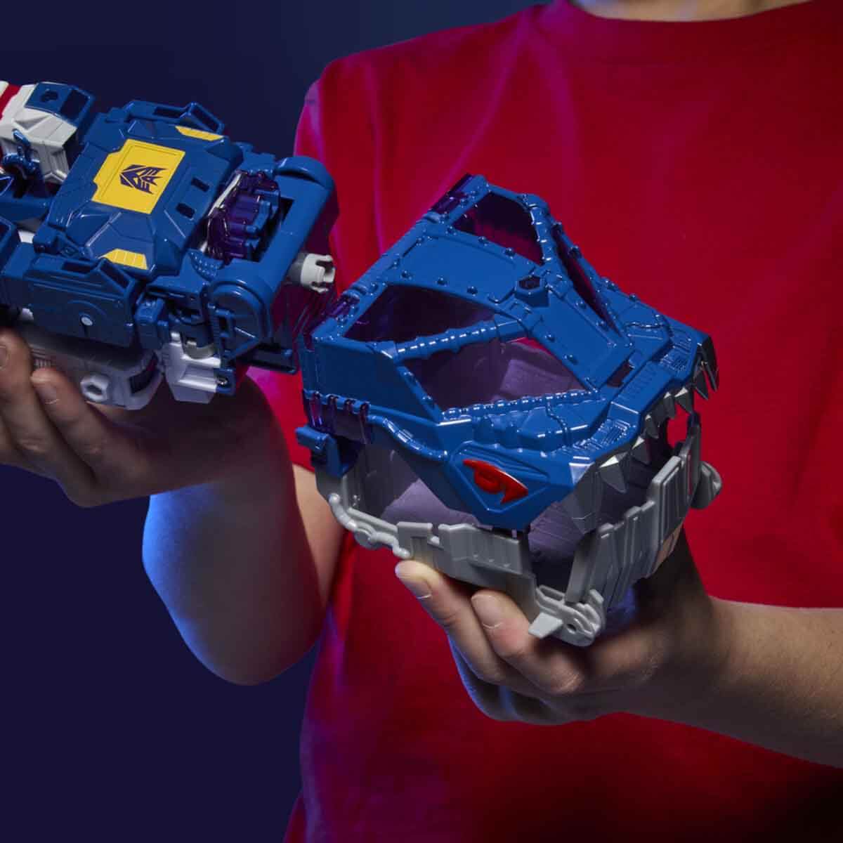 undefined - 0f0da_Transformers_Cyberworld_Soundwave_Figuru.jpg