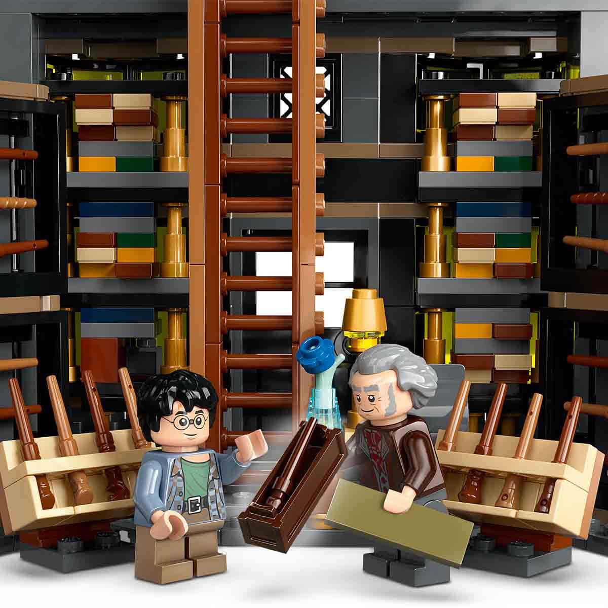 undefined - 0f201_LEGO_Harry_Potter_Ollivanders_ve_Madam_Malkinin_Cu.jpg
