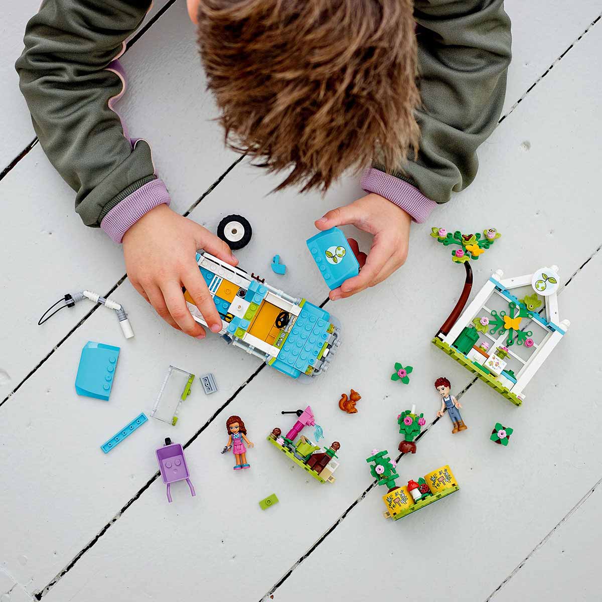 undefined - 1004e_LEGO_Friends_Agac_Dikme_Araci_41707.jpg