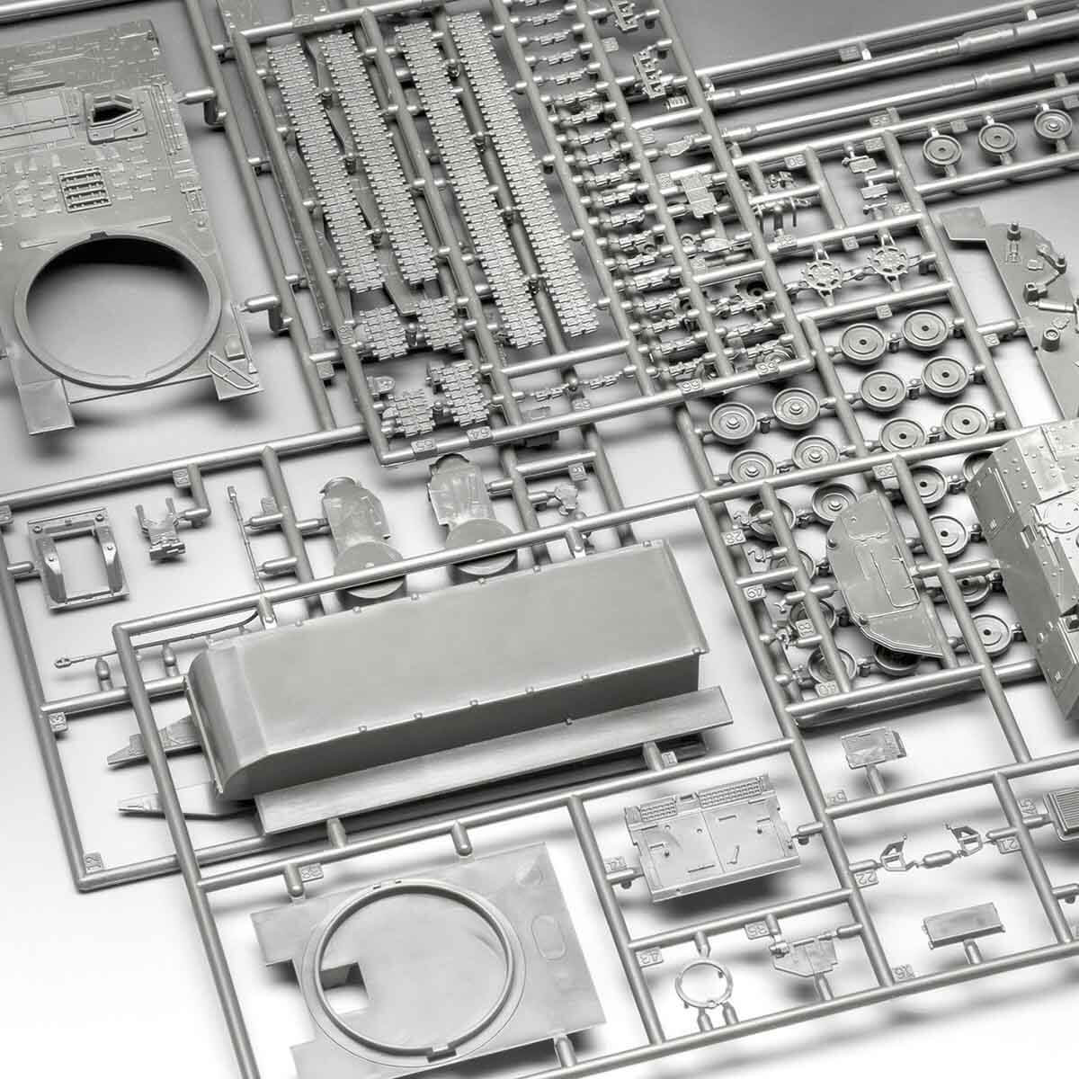undefined - 1124f_Revell_172_Panzerhaubitze_2000_VSO03347.jpg