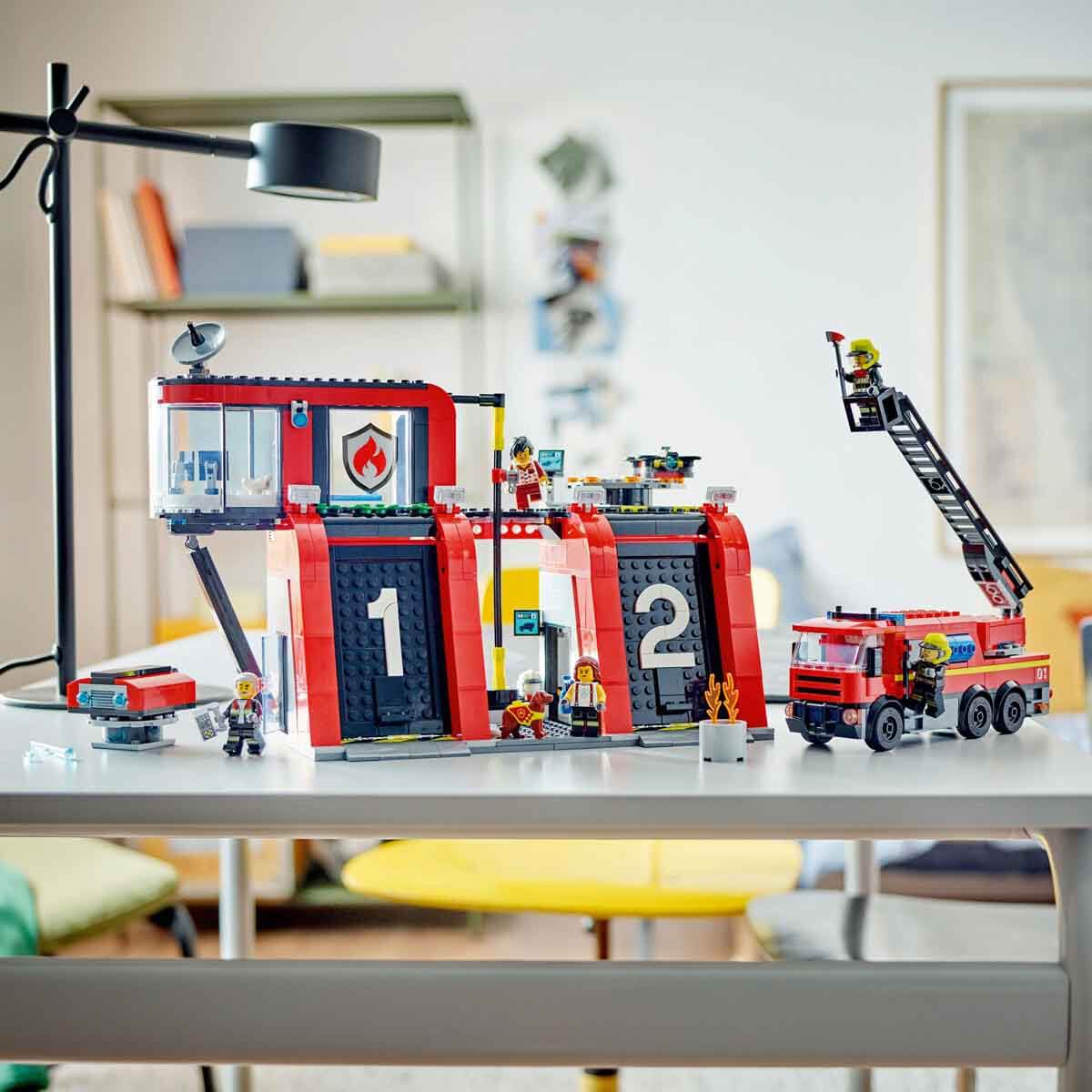 undefined - 114bd_LEGO___City_Itfaiye_Kamyonlu_Itfaiye_Merkezi_60414.jpg