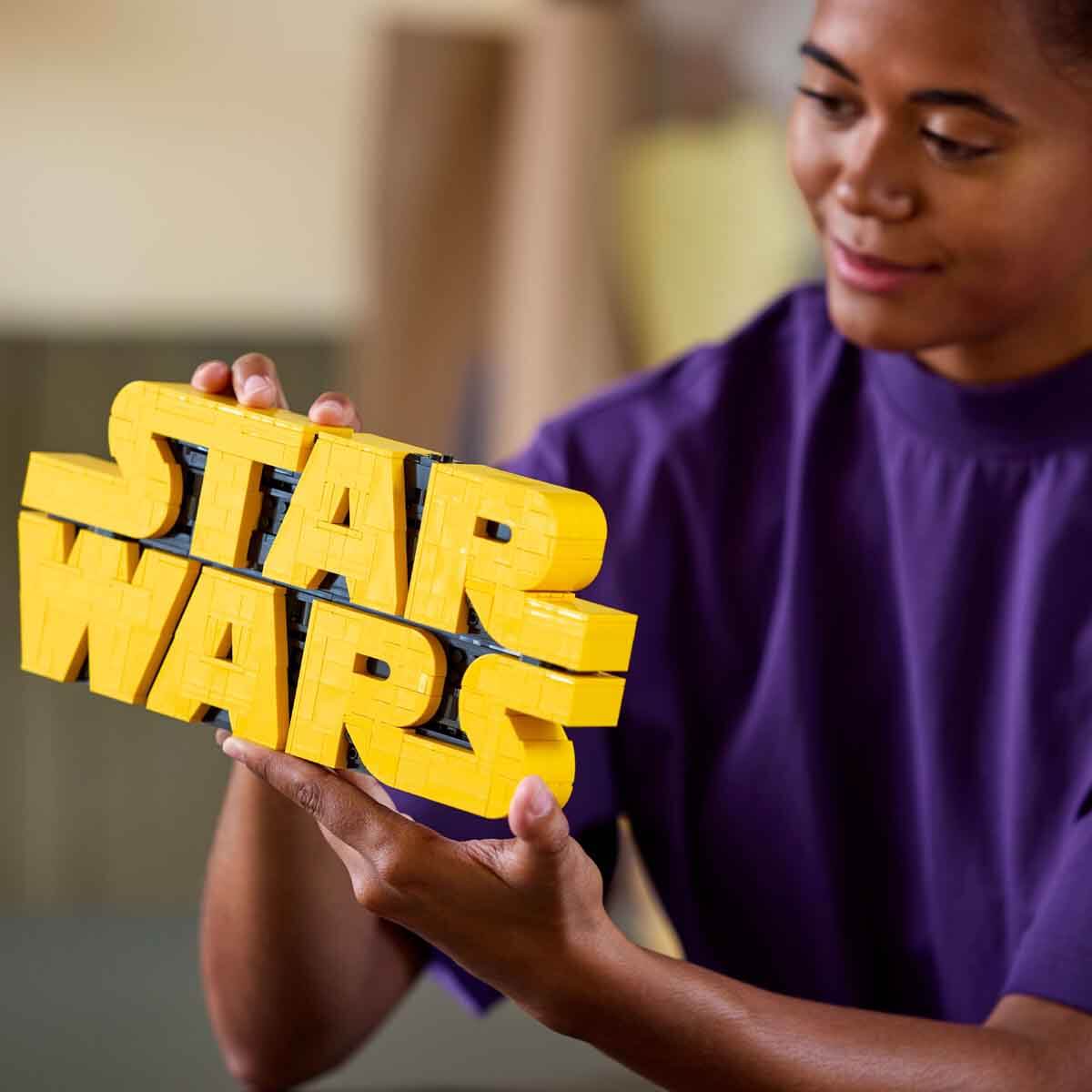 undefined - 119a3_LEGO_Star_Wars_Parcalarla_Yapilan_Star_Wars_Logosu.jpg